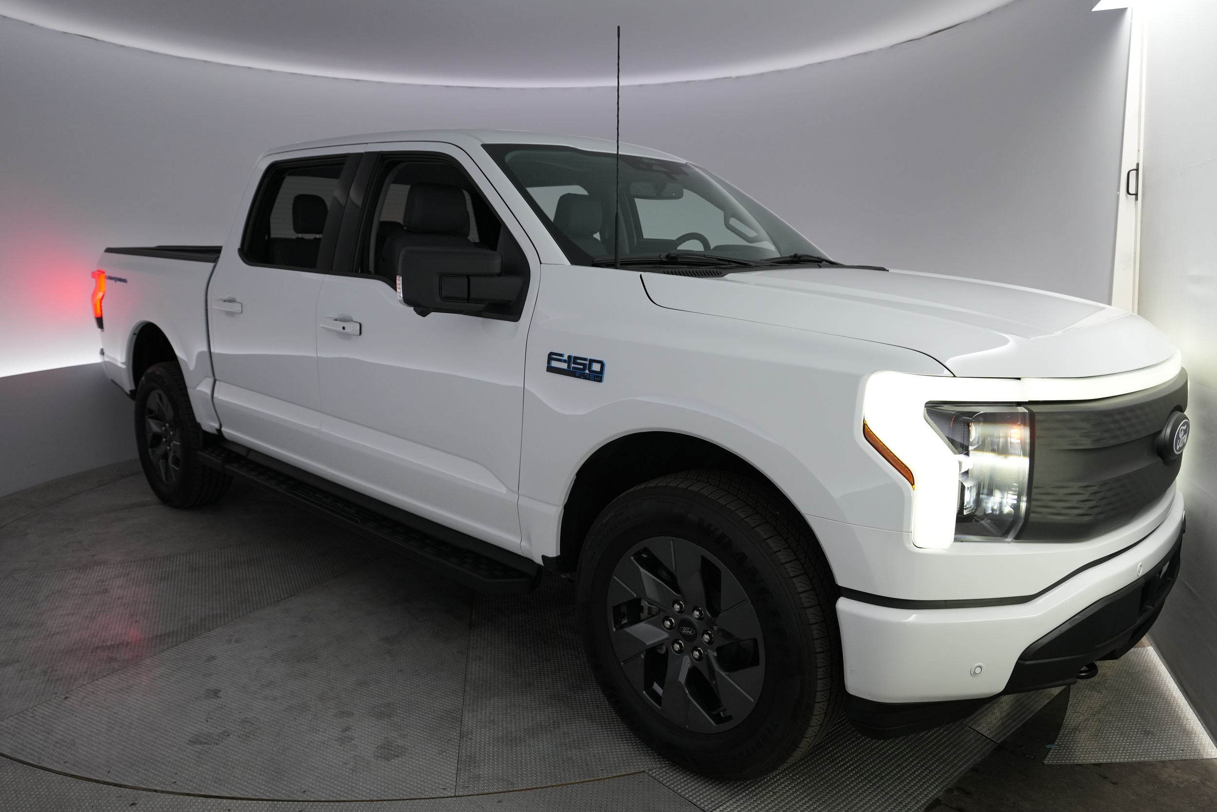 ford f-150 lightning 2025 1FT6W3LU5SWG25972 image ford f-150 lightning 2025 1FT6W3LU5SWG25972 image